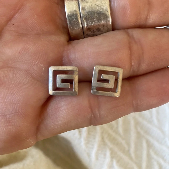 Sterling silver stud post geometric square earrings - Picture 5 of 7